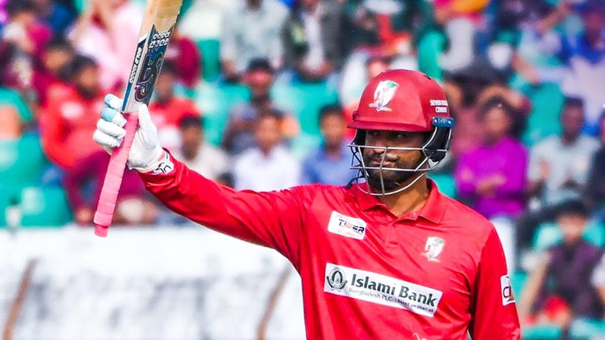 প্রথমবারের মতো বিপিএলের টুর্নামেন্ট সেরা তামিম
