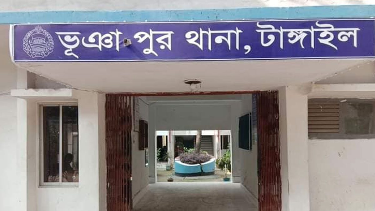 স্ত্রীর প্রেমিক‌কে ডে‌কে নিয়ে মেরে ফেললেন স্বামী