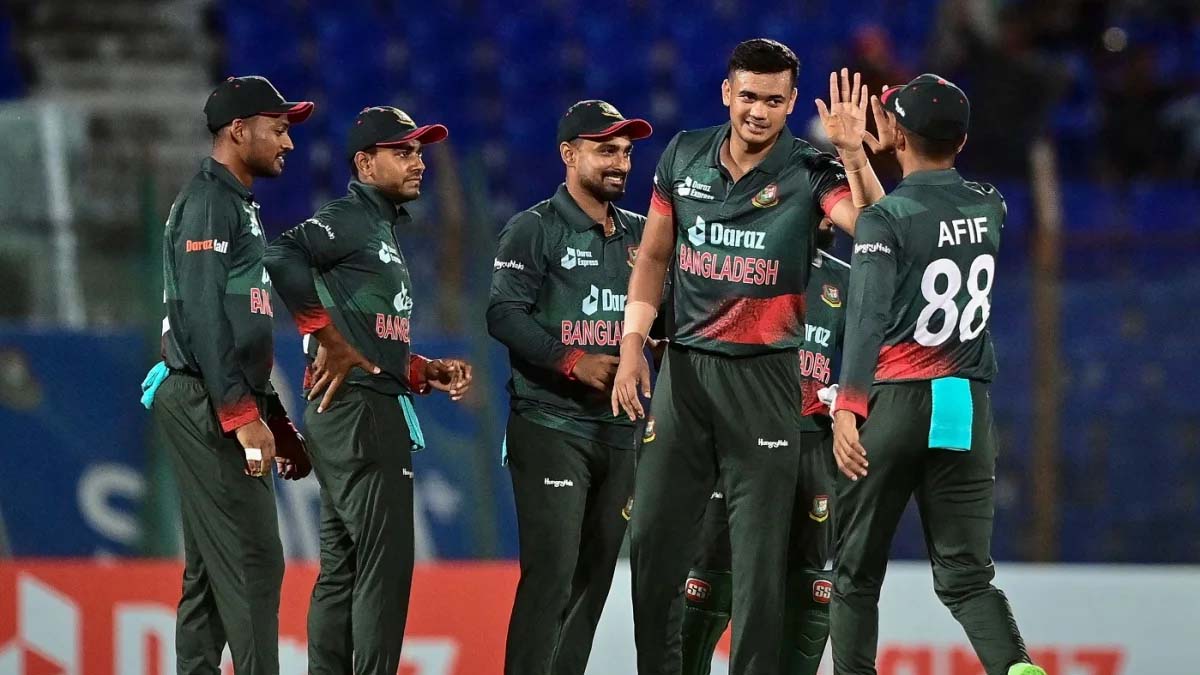 ভোরে মাঠে নামছে বাংলাদেশ