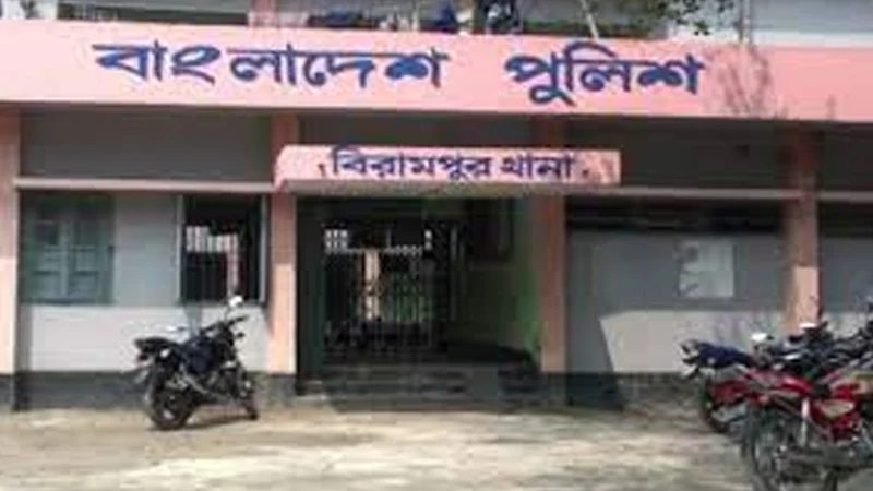 হোটেল থেকে বিরিয়ানি কিনে ফেরার পথে যুবকের মর্মান্তিক মৃত্যু