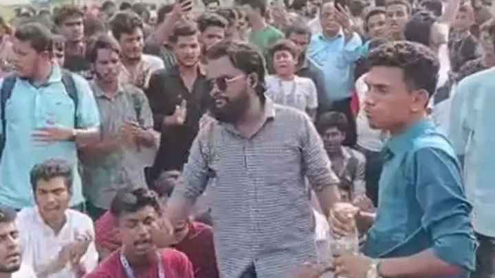 মাইলস্টোন শিক্ষার্থীদের উস্কানি, ফেনীর যুবলীগ নেতা রাফি উত্তরায় আটক