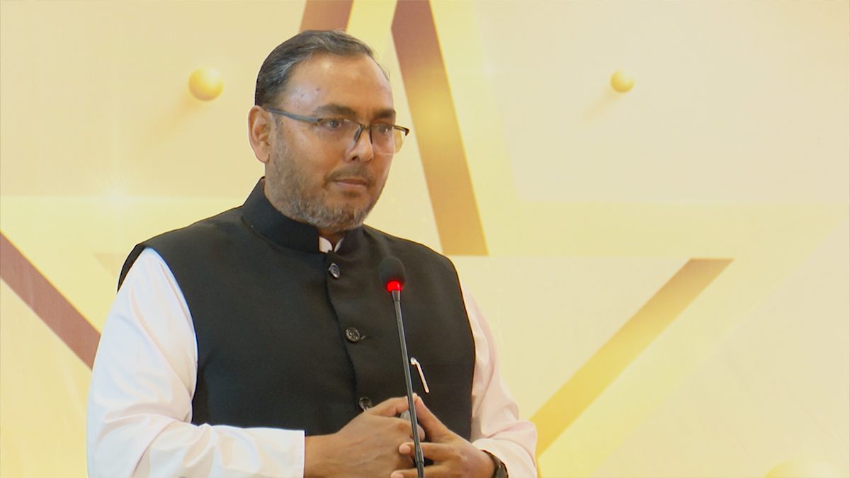 ভুল স্বীকার করে ক্ষমা চাইলেন বাণিজ্য প্রতিমন্ত্রী