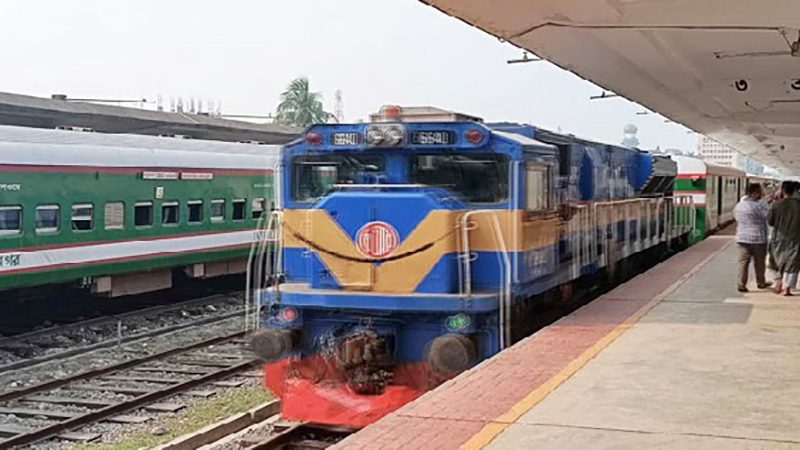 পদ্মা সেতু হয়ে খুলনায় পৌঁছেছে ট্রায়াল ট্রেন
