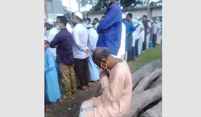 মুসলিম বন্ধুর জানাজায় কান্না করা সেই সুধীর বাবু মারা গেছেন
