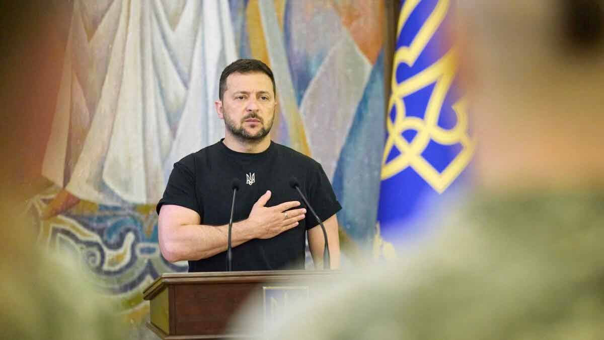 দুর্নীতির অভিযোগে ৩০ সেনা কর্মকর্তাকে বরখাস্ত করলেন জেলেনস্কি