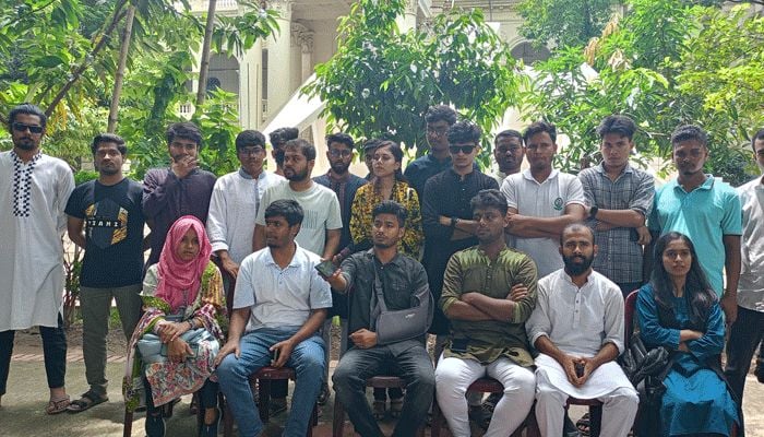 আমাকে বিবস্ত্র করে নির্যাতন করে ডিবি পুলিশ: জবি সমন্বয়ক