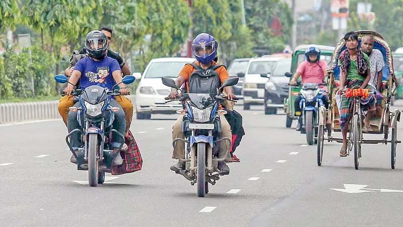 সারা দেশে মোটরসাইকেল চলাচল বন্ধ