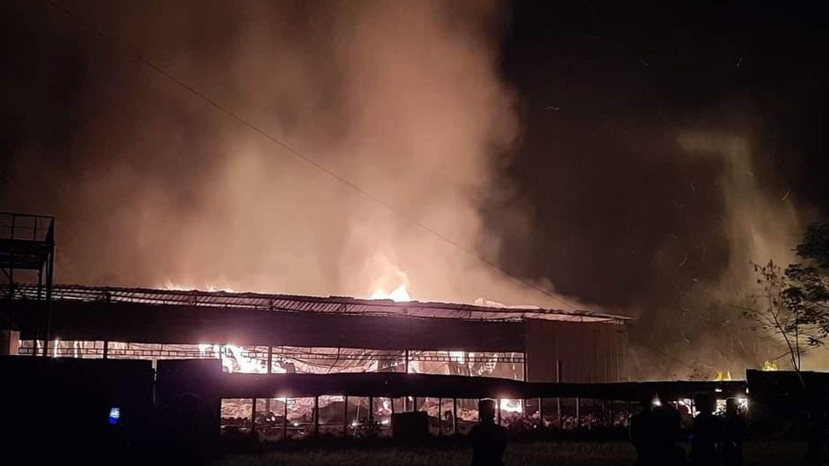 কার্বন তৈরির কারখানায় আগুন, সাড়ে ৪ ঘণ্টা পর নিয়ন্ত্রণে