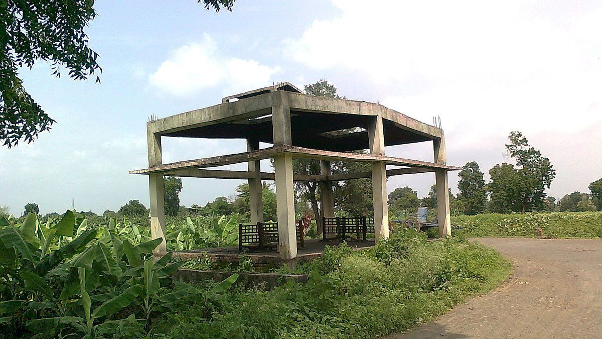 নিখোঁজের এক দিন পর কিশোরীর ঝুলন্ত মরদেহ উদ্ধার