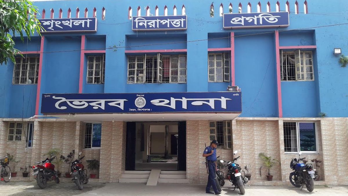 মসজিদ কমিটি ও ইমাম নিয়োগ নিয়ে সংঘর্ষ, আহত অর্ধশত