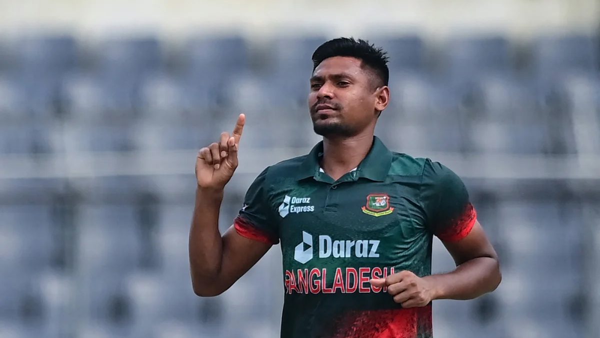 বেয়ারস্টোকে বোল্ড করলেন মুস্তাফিজ