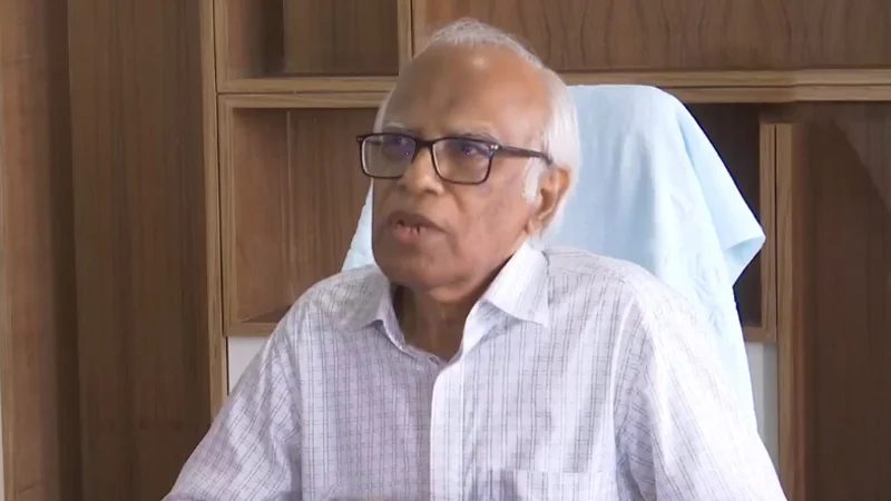 ধাপে ধাপে আগের শিক্ষাক্রমে ফিরে যাওয়া হবে : শিক্ষা উপদেষ্টা