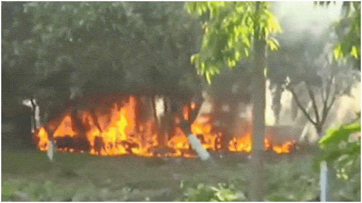 কিশোরীকে ধর্ষণের পর হত্যা, থানা জ্বালিয়ে দিলো জনতা