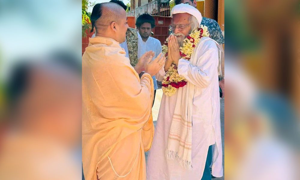 ইসকন মন্দির পরিদর্শনে ফরহাদ মজহার
