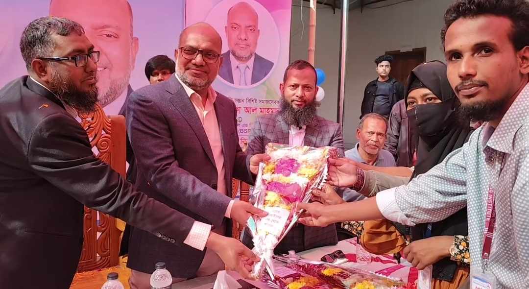 বিএসআরইএ-এর সভাপতি নির্বাচিত হওয়ায় মোস্তফা আল মাহমুদকে সংবর্ধনা