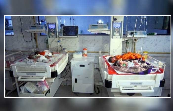 একইদিনে ৮ সন্তানের জন্মদিলেন দুই গৃহবধূ