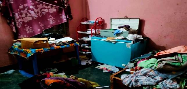 জামালপুরে ডিবি পুলিশ পরিচয়ে ব্যবসায়ীর বাড়িতে দুর্ধষ ডাকাতি