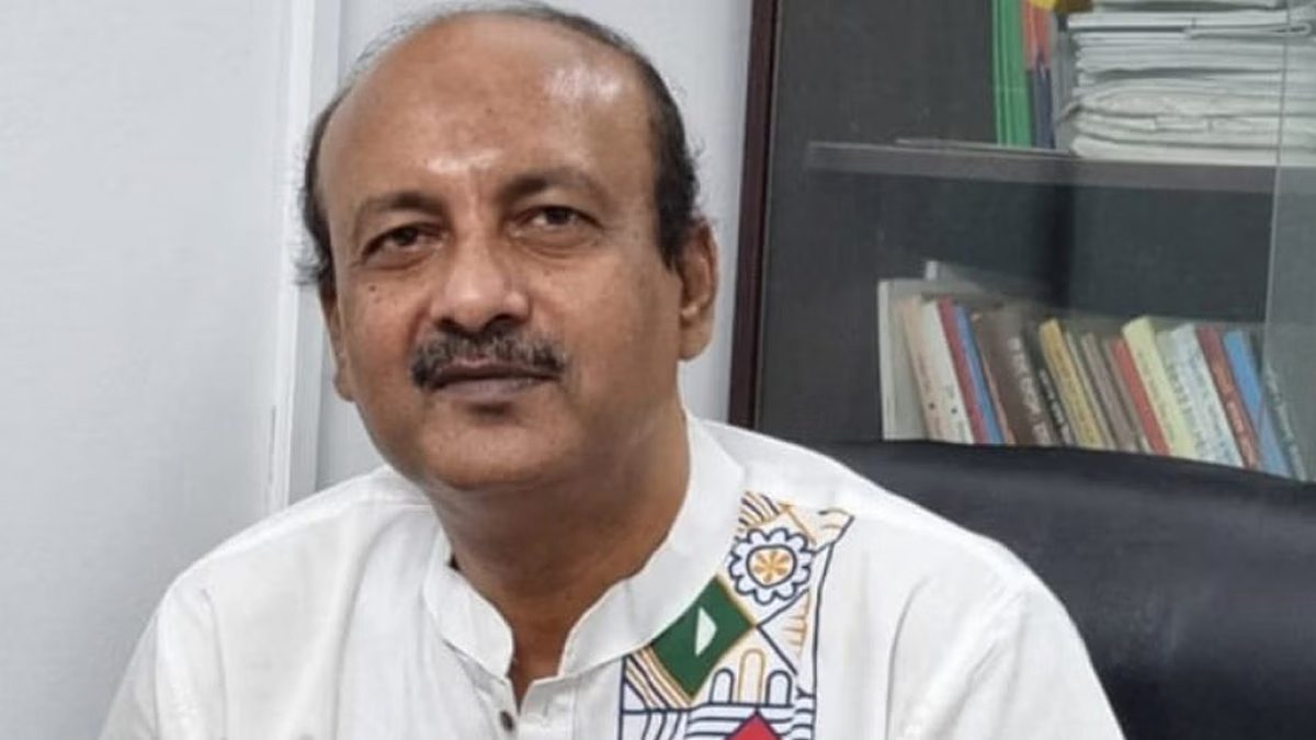 বাংলা একাডেমি সাহিত্য পুরস্কার ফেরত দিলেন জাকির তালুকদার