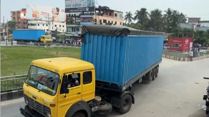কঠোর নিরাপত্তায় রূপপুর বিদ্যুৎ প্রকল্পে পৌঁছেছে ইউরেনিয়াম