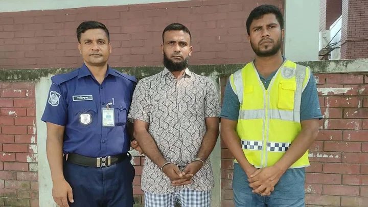 দিনাজপুরে মৃত্যুদণ্ডপ্রাপ্ত পলাতক আসামি গ্রেপ্তার
