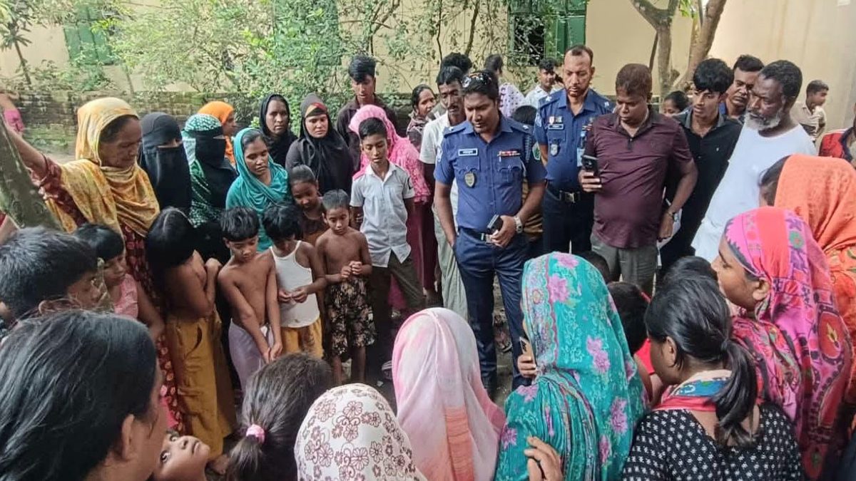 বাবার লাঠির আঘাতে মায়ের কোলে থাকা ৯ মাসের শিশুর মৃত্যু